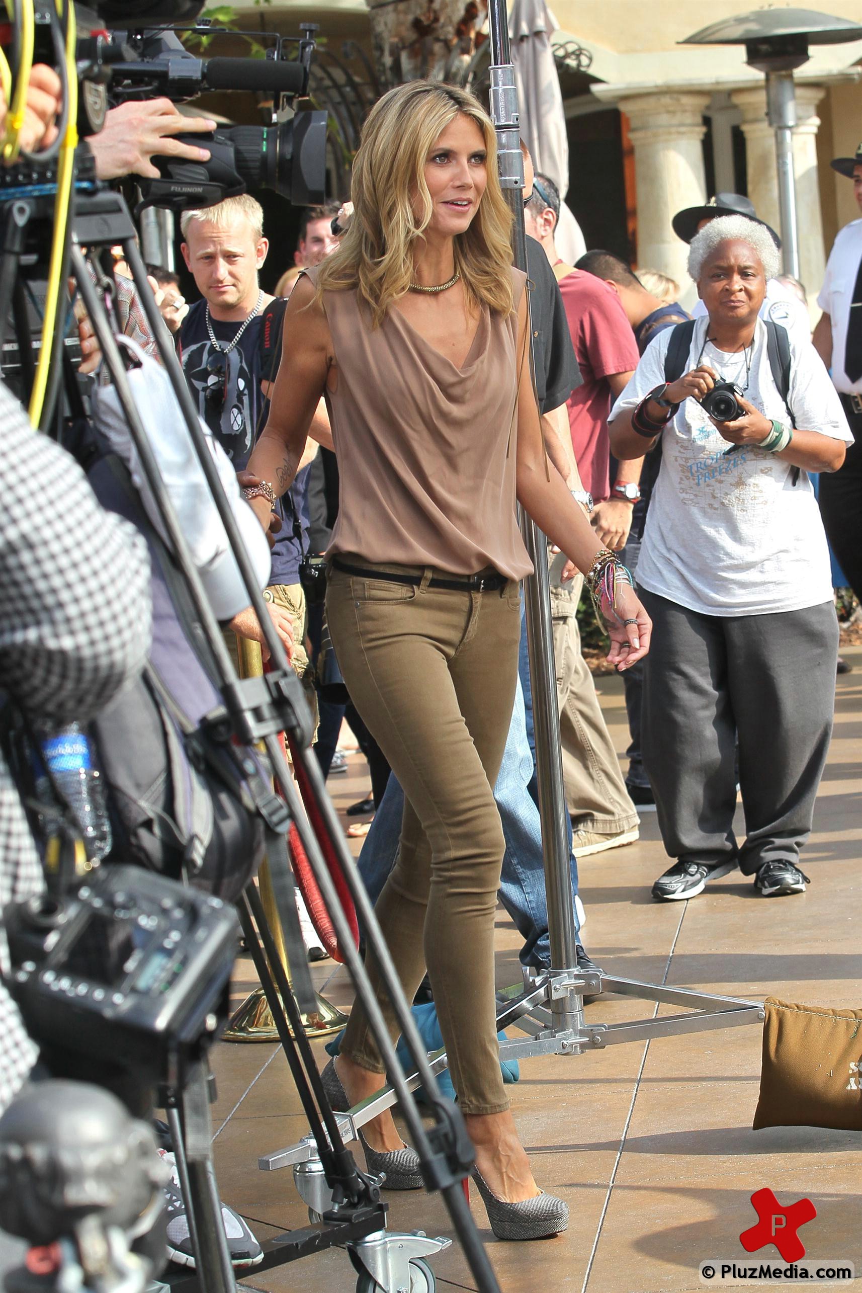 Heidi Klum at The Grove to film an appearance for television programme photos | Picture 75983